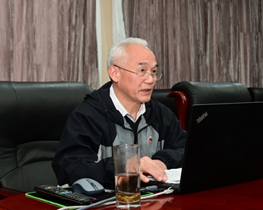 前任首席科学家鲁成教授发言